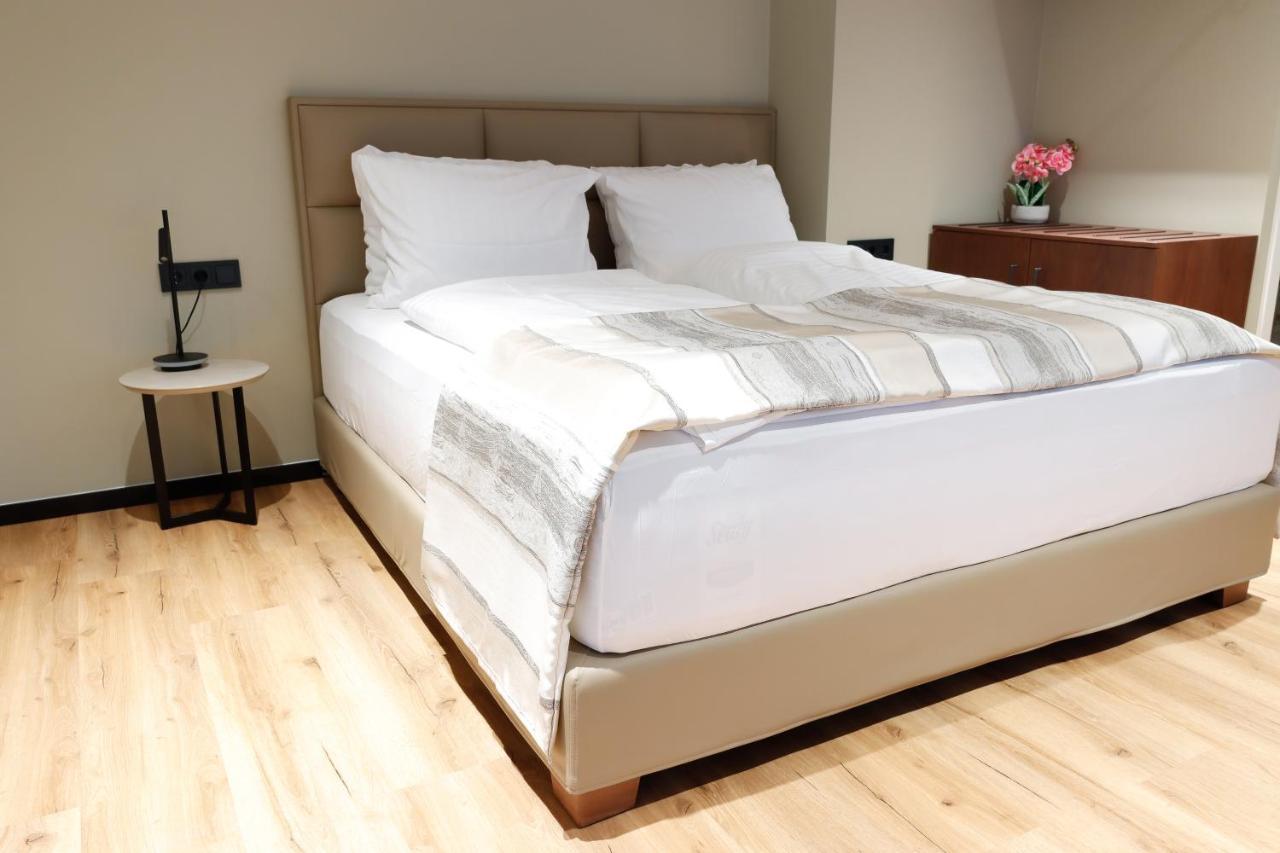 Hotel Wehra Wehr  Екстериор снимка