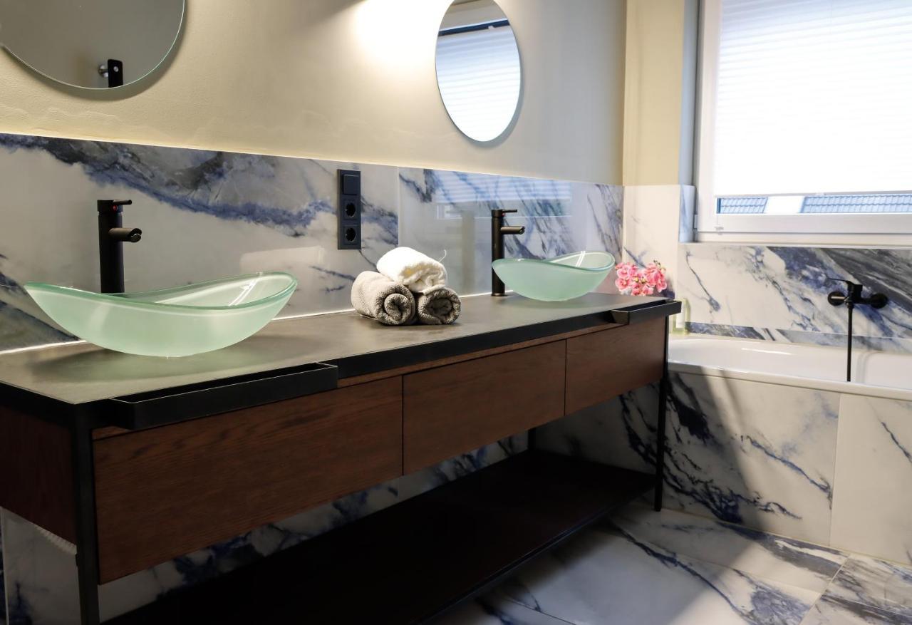Hotel Wehra Wehr  Екстериор снимка