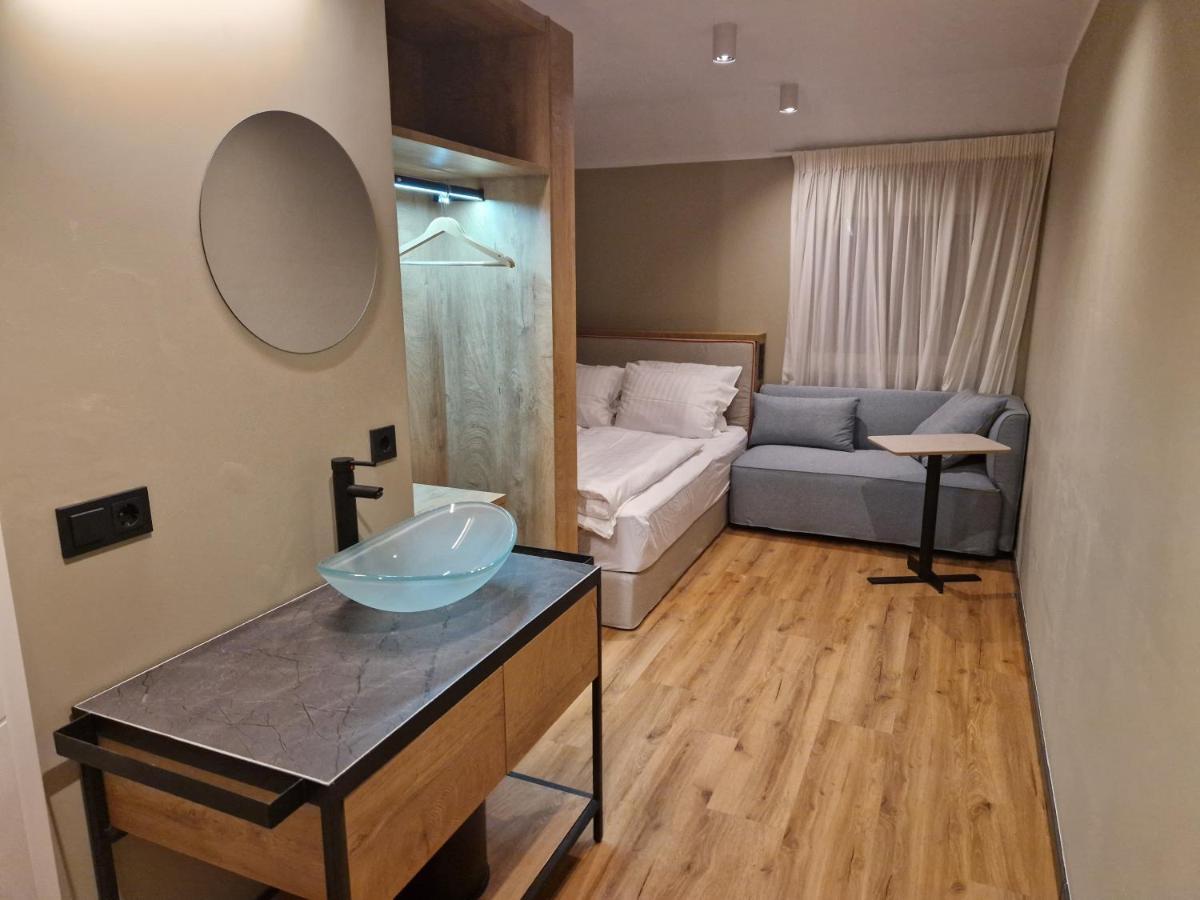 Hotel Wehra Wehr  Екстериор снимка