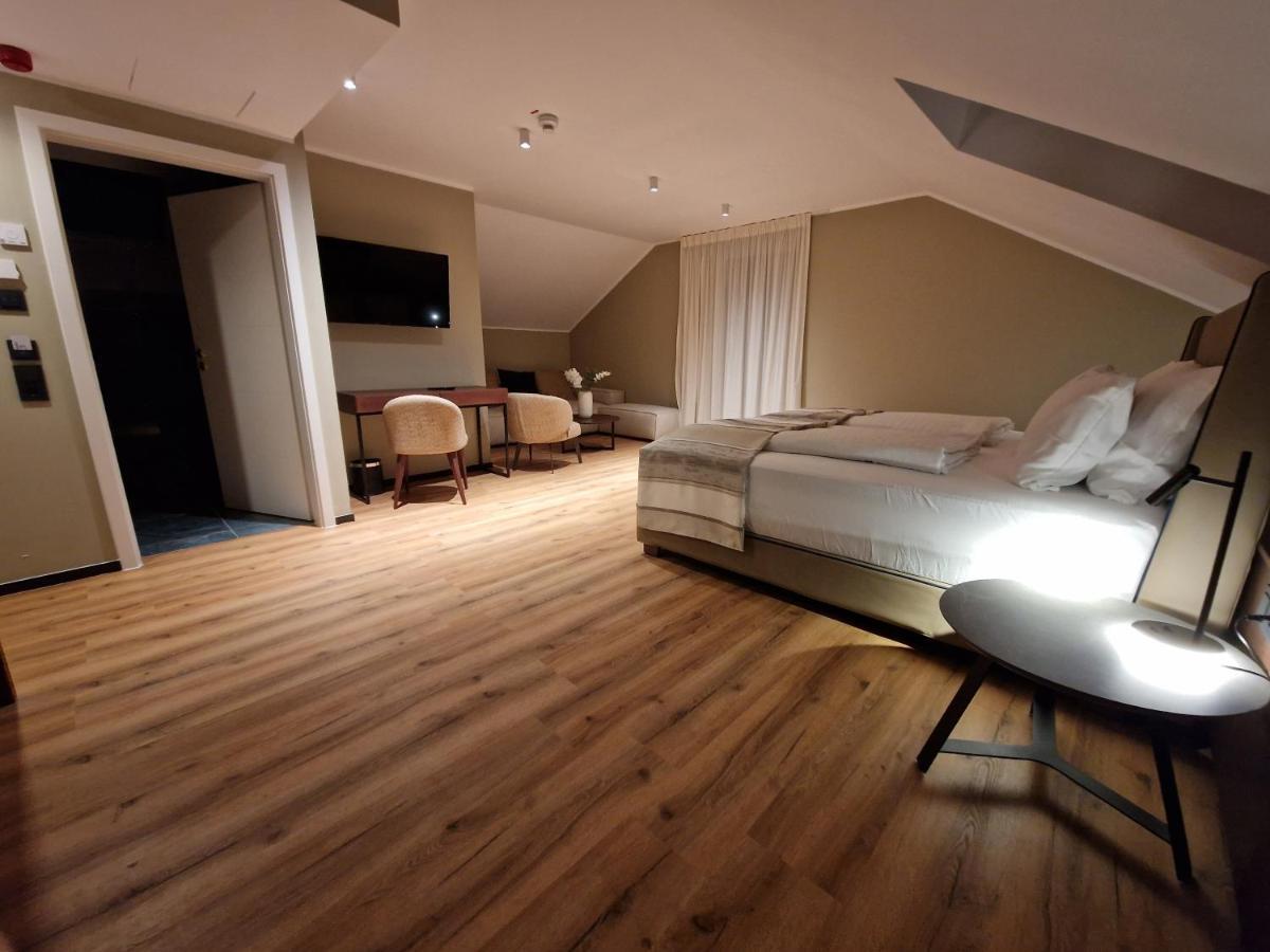 Hotel Wehra Wehr  Екстериор снимка