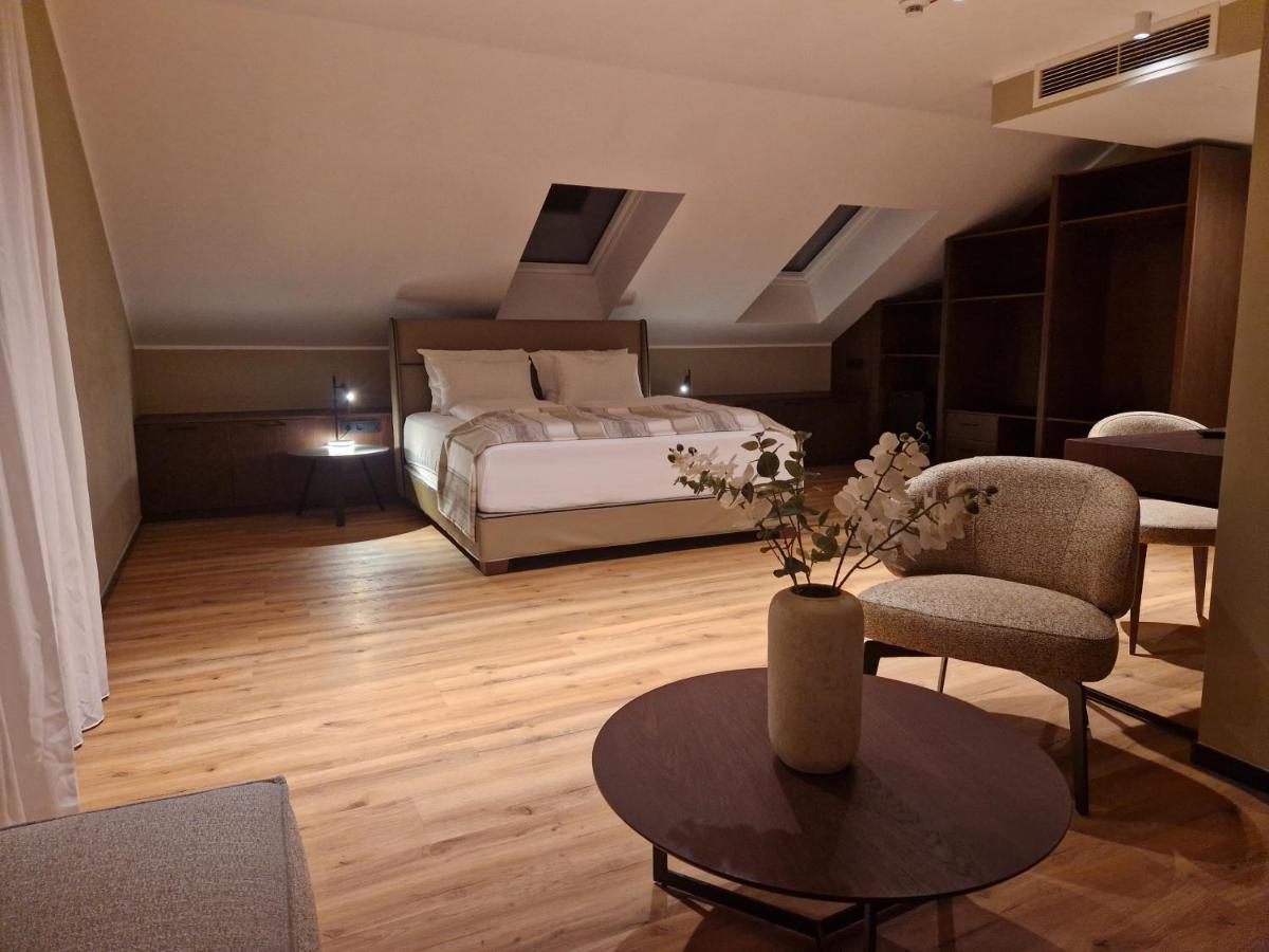 Hotel Wehra Wehr  Екстериор снимка